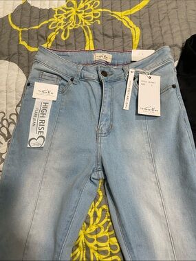 Vince Light Blue High-Rise Flare Jeans with Front Seam